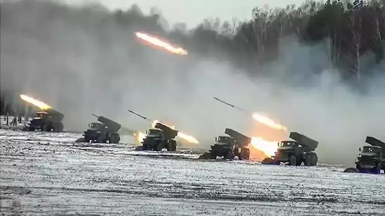 روسيا تlaunch هجمات جديدة بالطائرات المسيرة والصواريخ على أوكرانيا