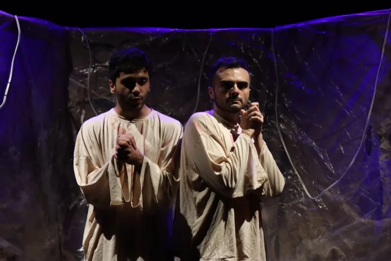 العرض المصري ‘لعبة الحظ’ يبرز في الدورة الثامنة عشر لمهرجان المسرح الدولي