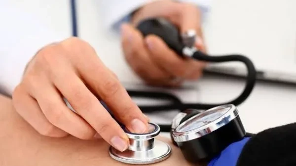 10 خطوات بسيطة لقياس ضغط الدم في المنزل بدقة دون أخطاء
