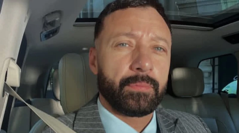 "لا تطلب الإذن بالطيران".. أحمد فهمي ينشر صورا من كواليس "2 قهوة"