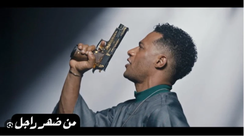 بإطلالة غريبة.. محمد رمضان يطرح "أسد أسود البلد" الرسمي (فيديو)