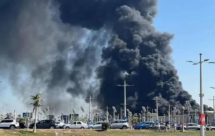 بعد حريق سنترال رمسيس.. خطوات تحميك من خطر الدخان القاتل في أعقاب حريق سنترال رمسيس الأخير، تتزايد المخاوف بشأن التأثيرات الصحية الناتجة عن استنشاق دخان الحرائق، سواء على المواطنين