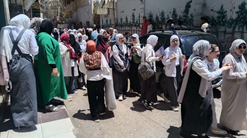 ما هي مواصفات امتحان الجيولوجيا للثانوية العامة؟.. اعرف عدد الأسئلة يؤدي طلاب الثانوية العامة 2025، يوم الأحد الموافق 6 يوليو، امتحان مادة الجيولوجيا وذلك لطلاب النظام القديم، ضمن