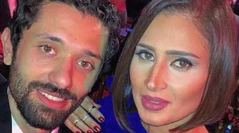 ياسمين عز تعلق على أنباء انفصال كريم عبد العزيز وزوجته