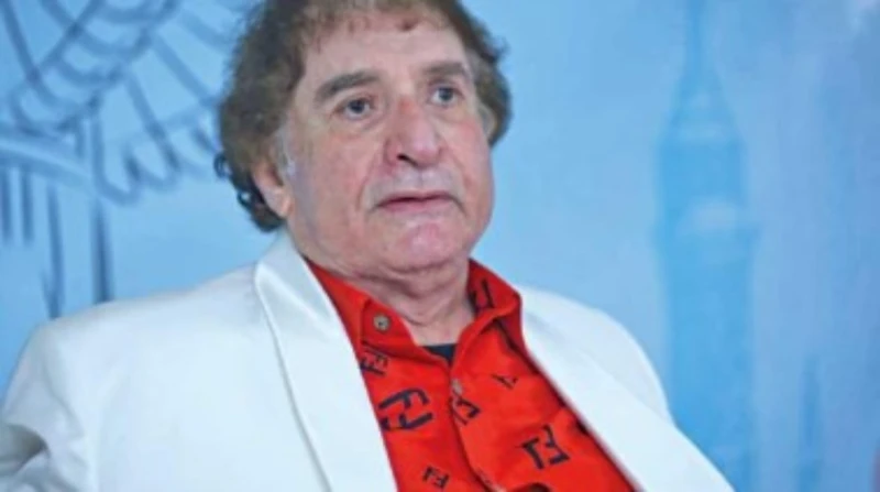 سبب انفعال محيي إسماعيل على المصورين في افتتاح المهرجان القومي للمسرح