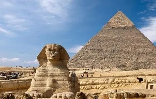 «تجربة كرم المصريين ودفء مشاعرهم».. سائحة كورية تدعو لزيارة المدن والمعالم المصرية