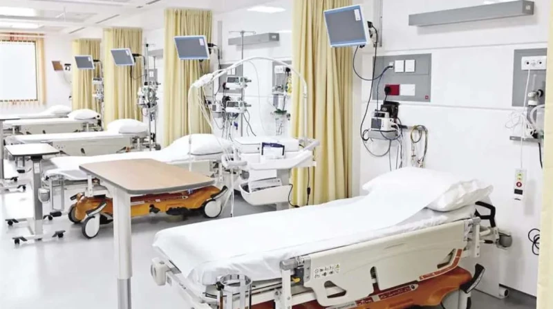 تحقيق يكشف التفاصيل الخفية: ما سبب إيقاف التأمين الصحي تعاقده مع مستشفى خاص؟