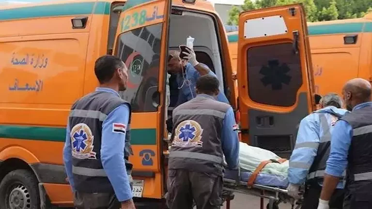 نُقل إلى المستشفى بحالة خطيرة… رجل يشعل النيران في جسده بالإسماعيلية