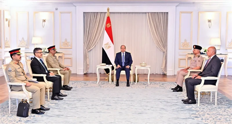 الرئيس السيسي يرحب برئيس هيئة الأركان المشتركة الباكستانية