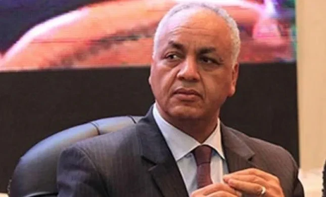 مصطفى بكري: كيف يمكن لهذا العالم الفاسد أن يستمر في نومه بينما يعاني أطفال غزة من ويلات حرب الجوع؟!