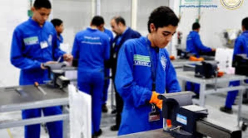 شروط التقديم على مدارس العربي للتكنولوجيا التطبيقية بعد إعلان نتيجة الشهادة الإعدادية 2025، يتساءل الكثير من أولياء الأمور، عن فتح باب التقديم فى مدارس العربي للتكنولوجيا التطبيقية