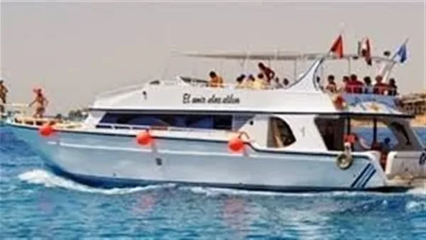 إنقاذ 40 سائحًا علقوا في قارب سياحي بالبحر في الغردقة