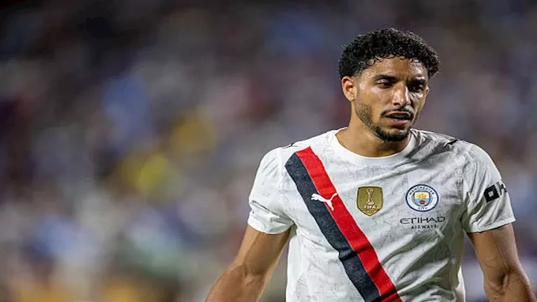 عمر مرموش يقضي إجازته الصيفية في بالمانجا