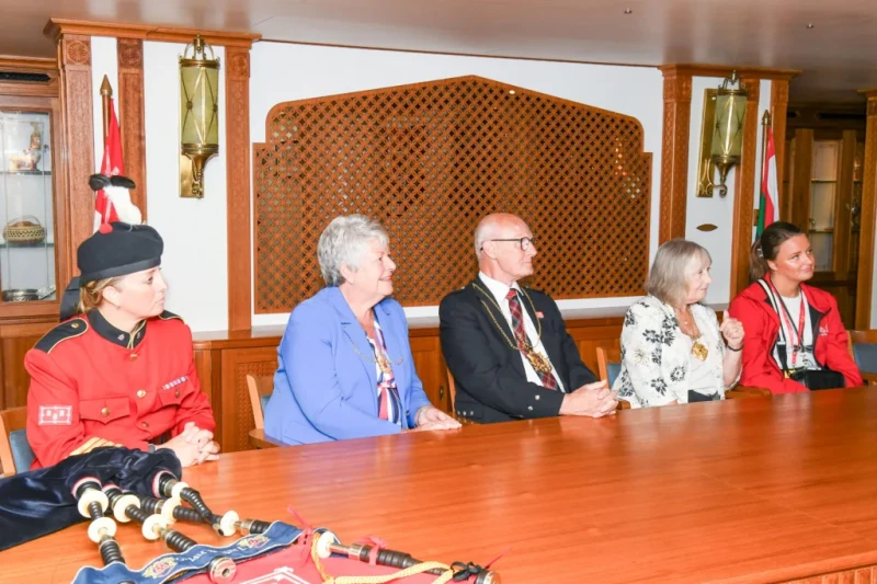 سفينة “شباب عُمان الثانية” تستضيف عمدة مدينة أبردين في اسكتلندا