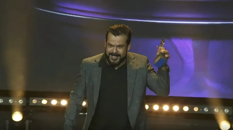 عن فيلم "إلى أرض مجهولة".. منذر رياحنة يفوز بجائزتين بمهرجان عمّان