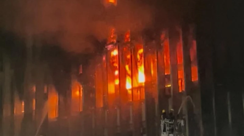 برلماني يتقدم بطلب إحاطة.. هل يعقل أن تتوقف المصالح بسبب حريق سنترال؟ تقدم عضو مجلس النواب عن الحزب المصري الديمقراطي الاجتماعي الدكتور فريدي البياضي، بطلب إحاطة عاجل موجه إلى رئيس