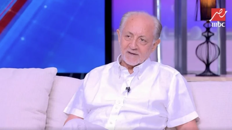 عبد العزيز مخيون يكشف موقفا جمعه مع الراحلين عبد الوهاب وسعاد حسني