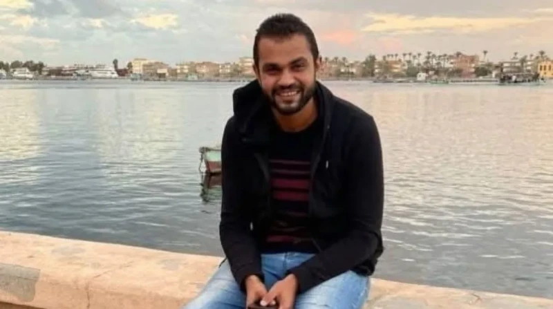 اقتحم عناصر “حسم” خشبة المسرح.. أول رد من عائلة الشهيد مصطفى أنور (خاص)