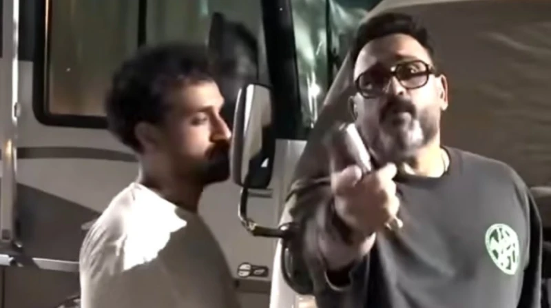 حقيقة أم دعاية.. أكرم حسني ينفعل ويغادر موقع التصوير