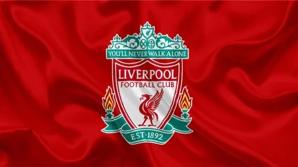 مهاجم فرانكفورت يُعزز احتمالية انتقال نجم ليفربول إلى بايرن ميونخ