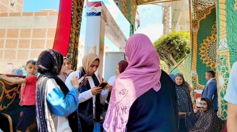 على الرغم من صدمة فقدان والده، قاضٍ بالانتخابات يدهش اللجنة العامة بهذا الفعل