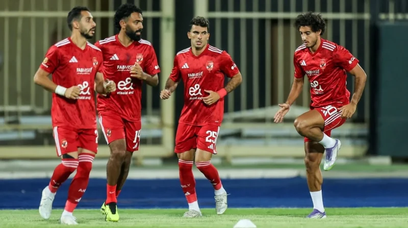 بمبلغ 280 مليون جنيه.. الأهلي يضمن نجومه قبل بدء الموسم