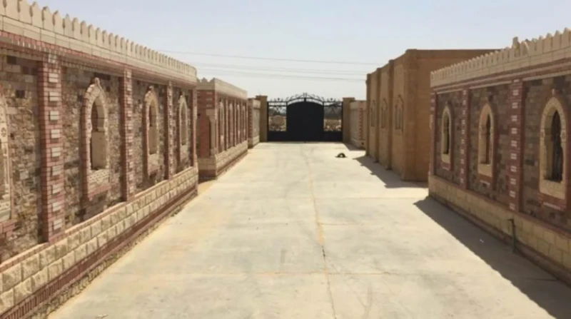 وزارة الإسكان تُعلن عن بدء تسليم 114 قطعة أرض مخصصة للقبور للمصريين المقيمين بالخارج