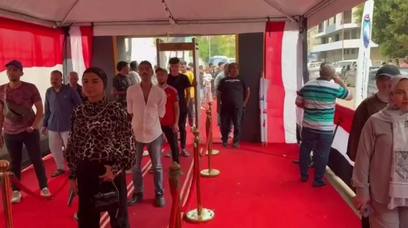 تواجد المواطنين في اليوم الثاني من انتخابات الشيوخ في مدينة نصر (صور)