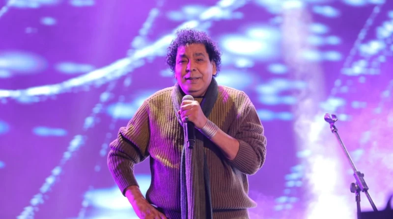 بعد إعلان تأجيل حفله.. مدير أعمال محمد منير: لم نتخذ القرار بعد