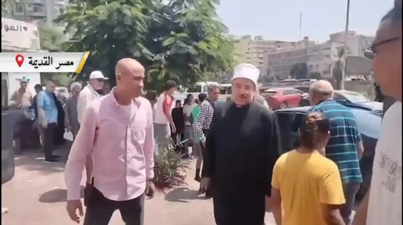 وزير الأوقاف السابق يدلي بصوته في "انتخابات الشيوخ 2025" بمصر القديمة