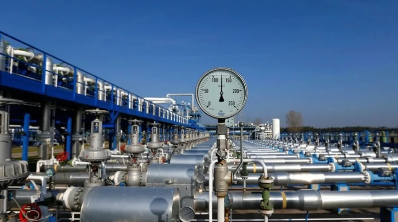 تفاصيل جديدة حول توقيع مصر لاتفاقيات غاز