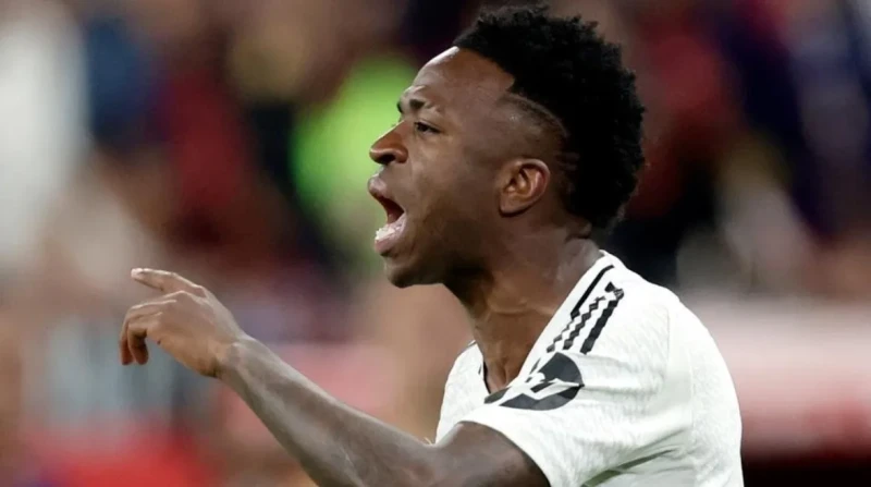 ريال مدريد يتجاهل الكرة الذهبية.. صمت رسمي بعد "إساءة إلى فينيسيوس"