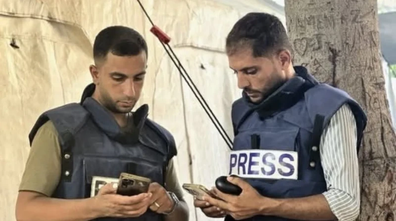 استشهاد الصحفيين أنس الشريف ومحمد قريقع جراء قصف إسرائيلي على قطاع غزة