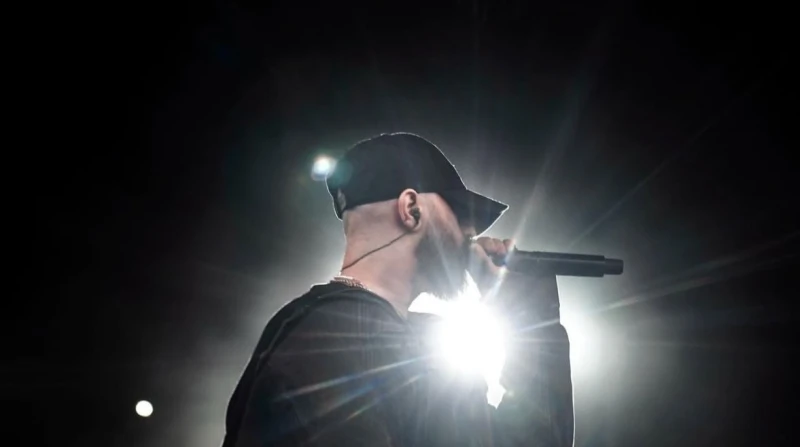 بنطلون شهاب يثير الجدل في التجمع.. ماذا قال للمقربين؟