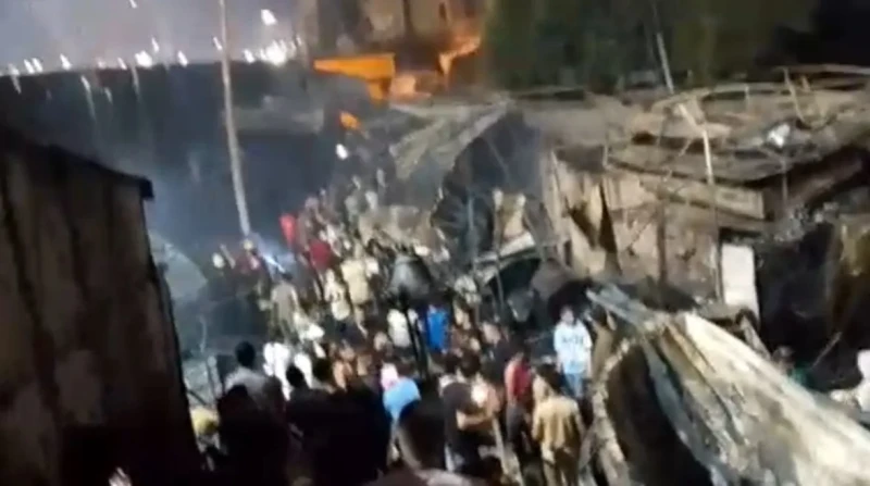 إخماد حريق ضخم قرب مترو شبرا الخيمة