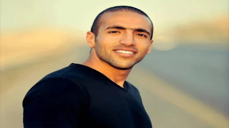 صاحب ألبوم "مسافر".. من هو المطرب الراحل عمرو ستين؟