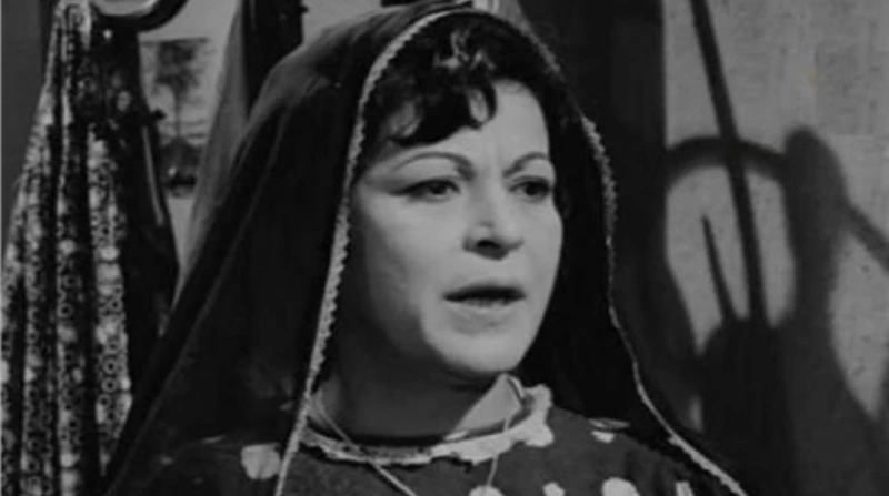 بذكرى ميلادها.. نادية السبع هجرت صاحبة الجلالة وارتدت "طاقية الإخفاء"