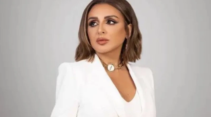 التذكرة بـ26 ألف جنيه.. أنغام تودع فراش المرض لتقف مكان العندليب
