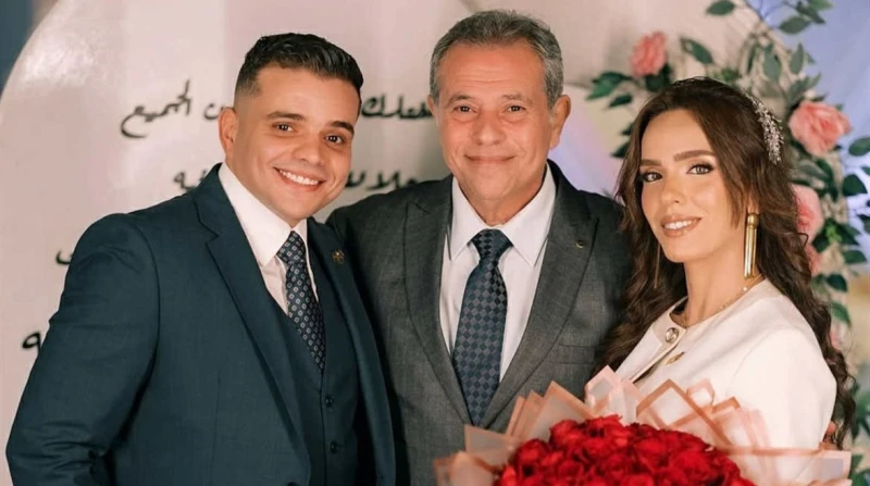 في تجمع عائلي.. توفيق عكاشة يحتفل بخطبة نجله على صيدلانية