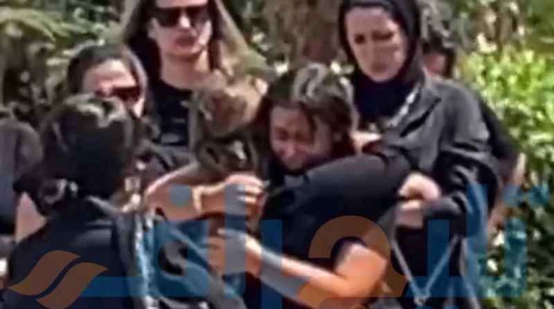 انهيار ابنة عامر منيب في جنازة خطيبها عمرو ستين (صور)