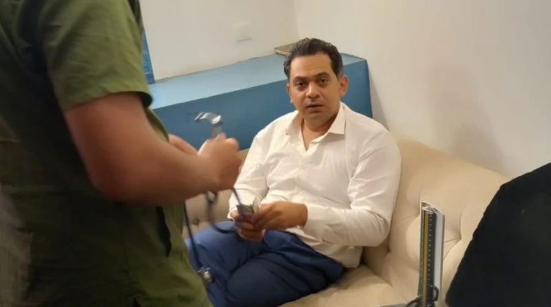 نقل مقدم "90 دقيقة" إلى المستشفى.. بيان عاجل من قناة المحور