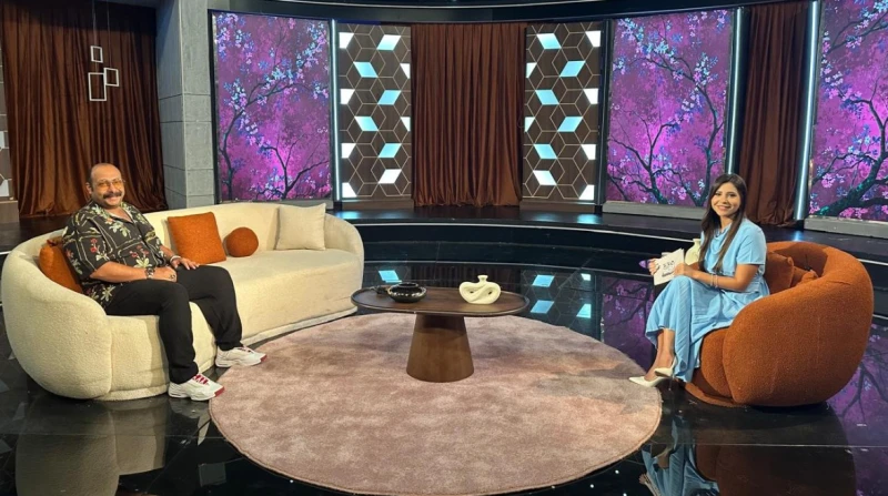 محمد ثروت: اشتغلت على عربية كبدة قبل دخول الفن من أجل المال