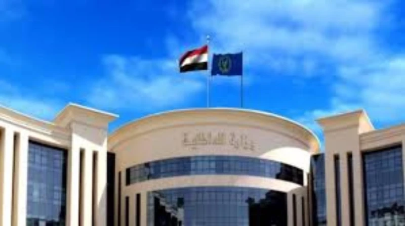 أُنهيت خدمته.. الداخلية تكشف حقيقة تجاوز فرد شرطة بالقاهرة