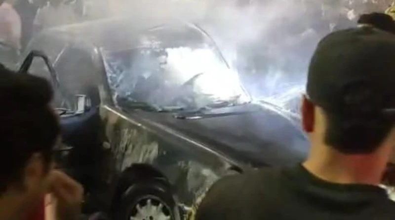 حريق هائل يلتهم سيارة ملاكي بطريق مصر السويس