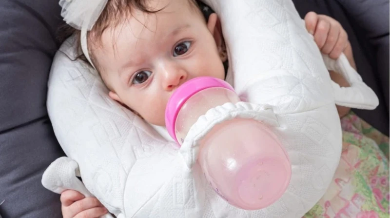 تلغي دور الأم، أداة جديدة لإرضاع الأطفال تحظى بانتقادات واسعة