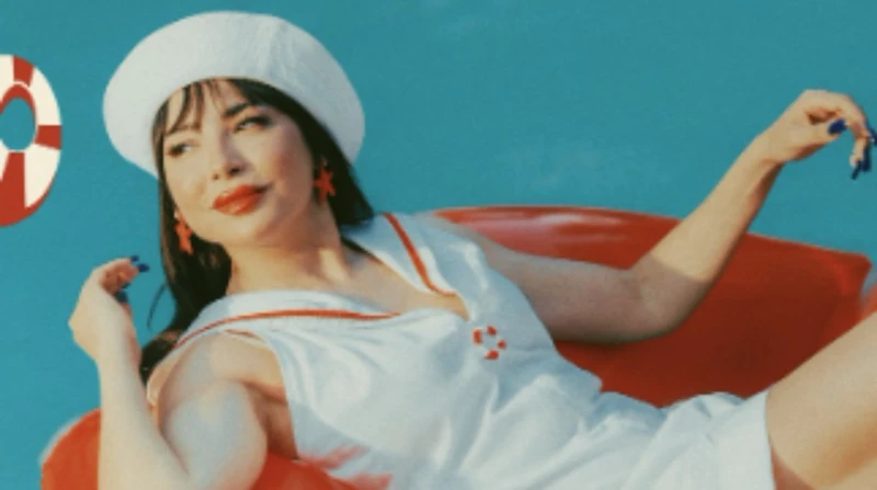 ساندي تروج لأغنية "كده ليه" من ألبوم "شكرًا على إمبارح"