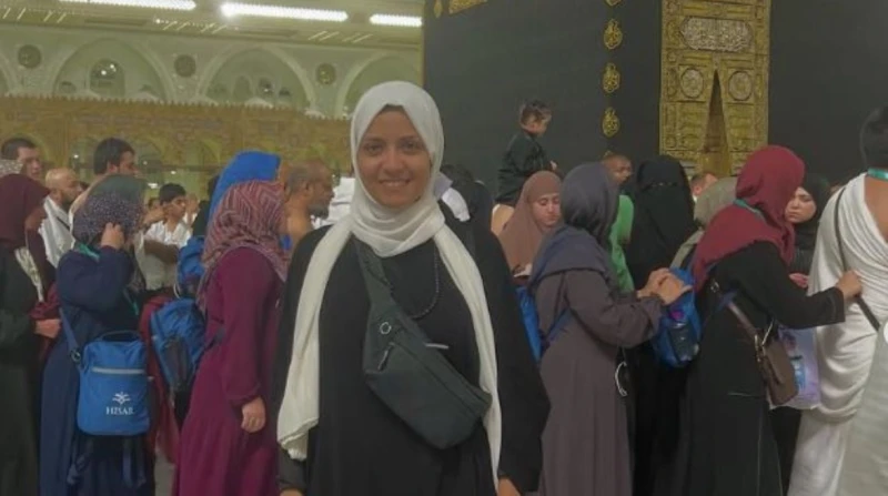 "إحرام" سهر الصايغ ينتزع الإعجابات.. من القصر العيني إلى الكعبة