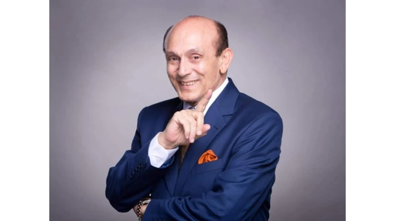 "عايز تتشهر لوحدك"، محمد صبحي يكشف رد فعل حسني مبارك عندما رفض تقليده