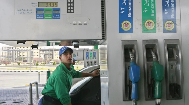 كم توفر الحكومة من رفع أسعار البنزين والسولار في الزيادة الأخيرة؟
