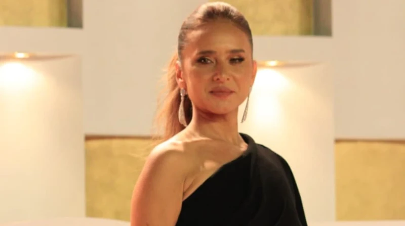 الأسود يسيطر على إطلالات النجمات في ثاني أيام مهرجان الجونة السينمائي